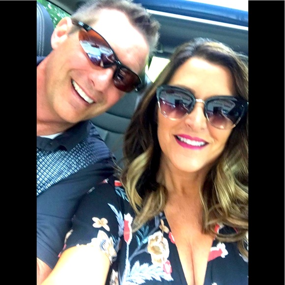 Meet your Posher, Cynthia - Picture 1 of 1